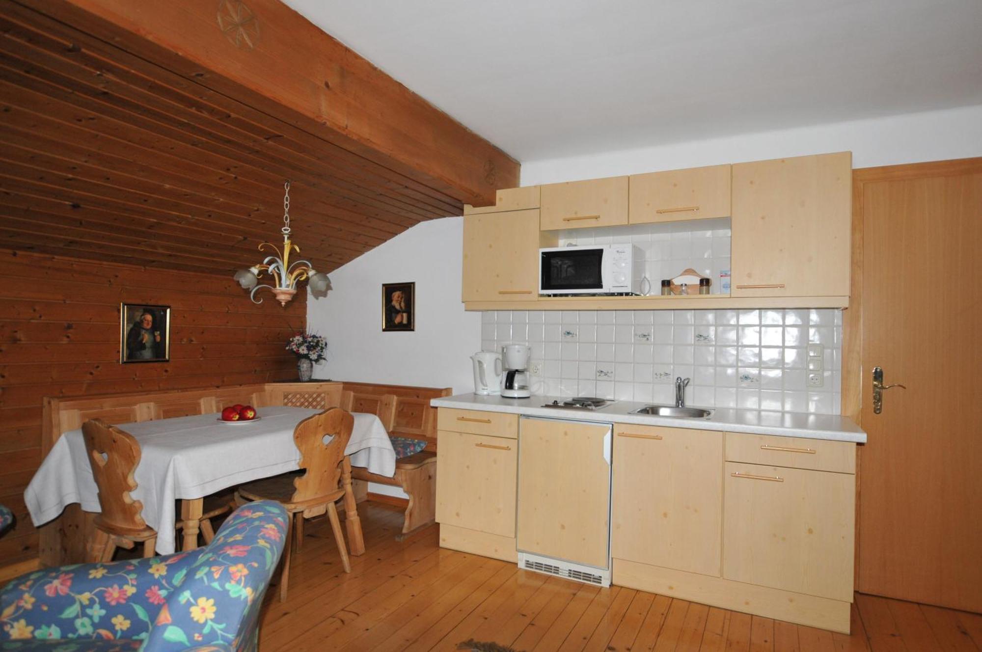 Fruehstueckspension & Appartements Eugenie คิทซ์บือห์ ภายนอก รูปภาพ